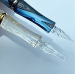 銀座 蔦屋書店にグラススタジオトゥースと細見博子のガラスペン＆ペンホルダーが集結｜写真1