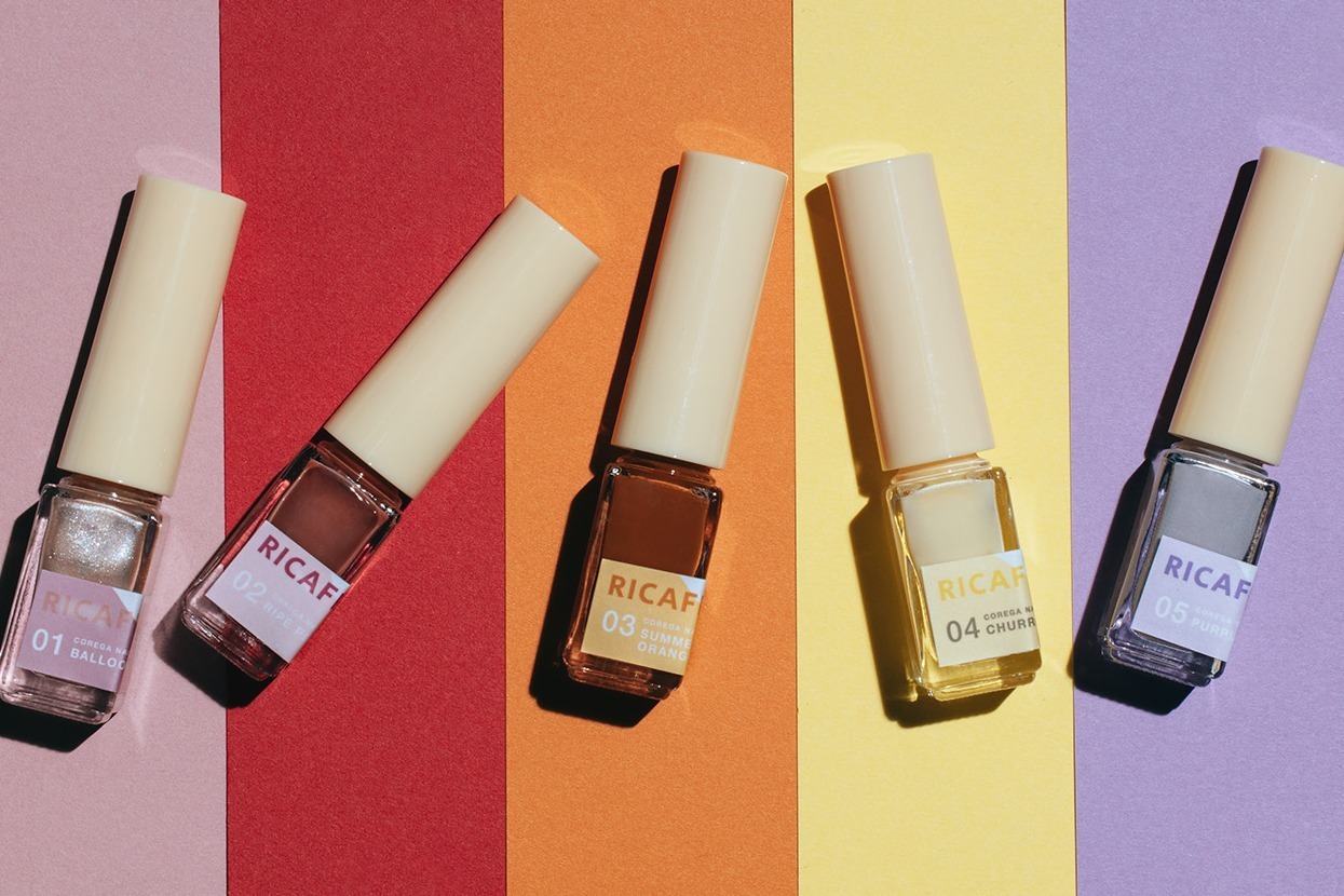 「コレガネイル」