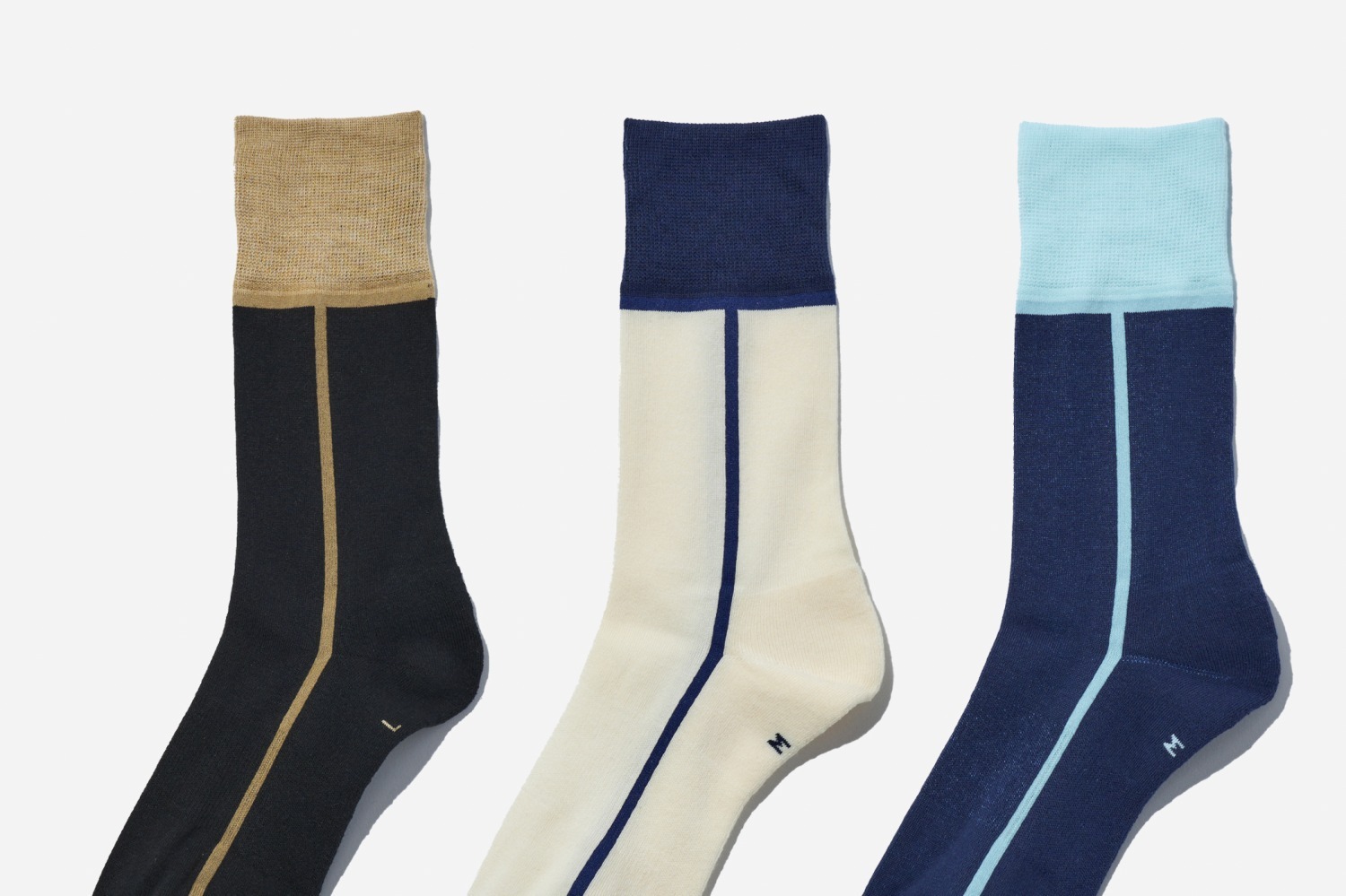 レッグウェア｜ソフネット×シックストックス“縦ライン”コラボ靴下、ネイビー×淡いブルーなど全3色