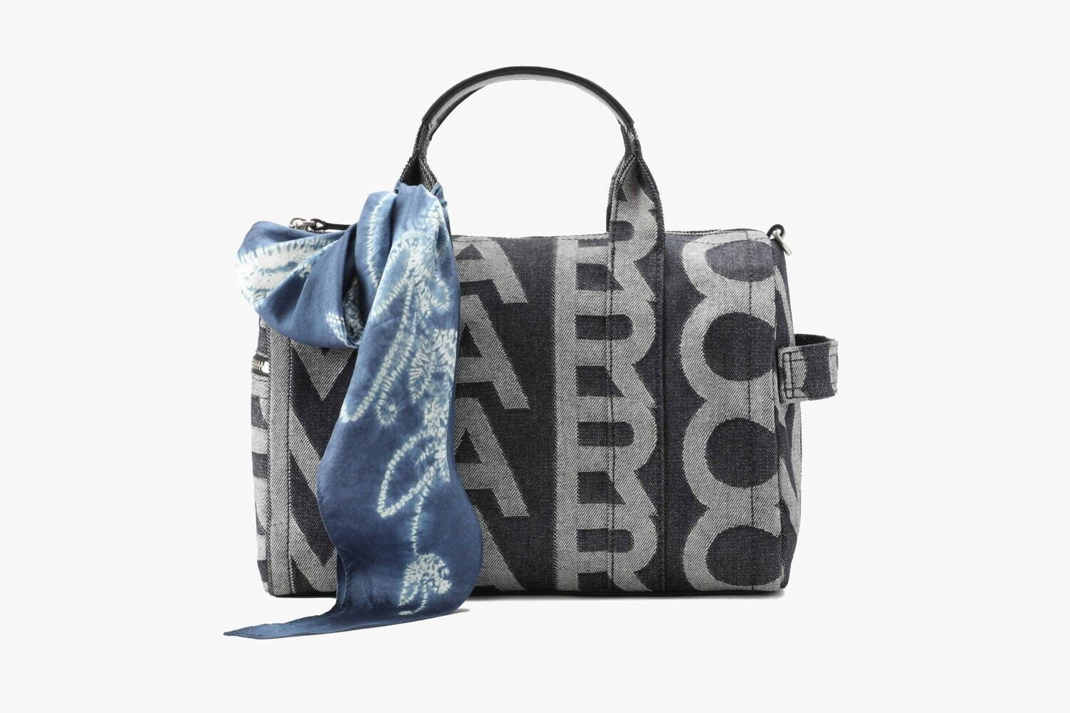 マーク ジェイコブスのバンダナコレクション、“蝶”モチーフのイラストを藍染で表現