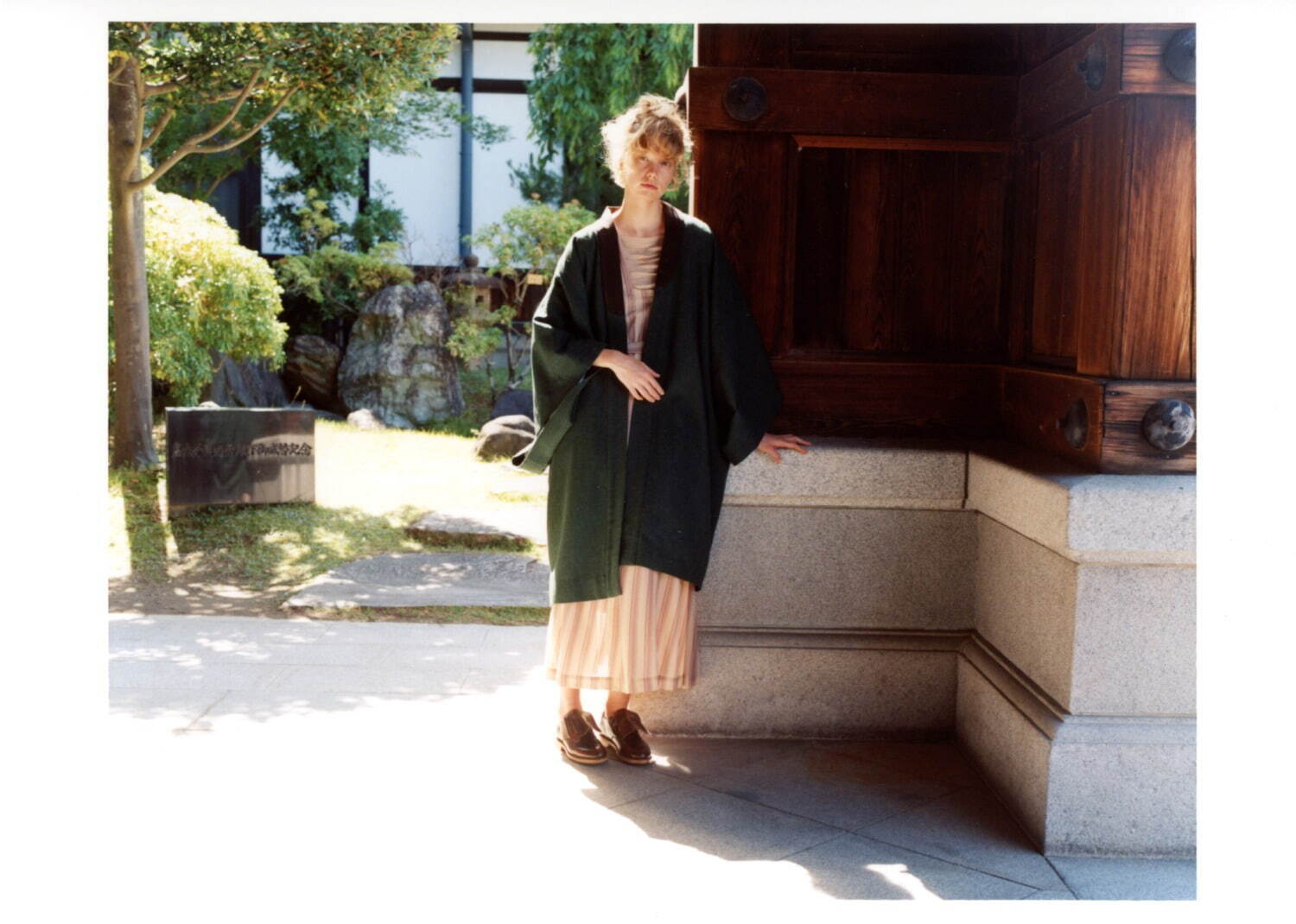 ダブリュー エム ブイ 2022-23年秋冬｜female ケープ