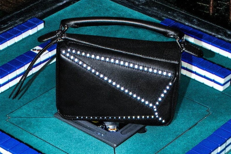 ロエベ“LED入り”パズルバッグ＆鮮やかブルーのエレファントバッグ、原宿GR8など期間限定ストアで