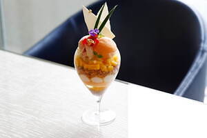 エンポリオ アルマーニ カフェ(EMPORIO ARMANI CAFFE) 季節のパフェ｜写真1