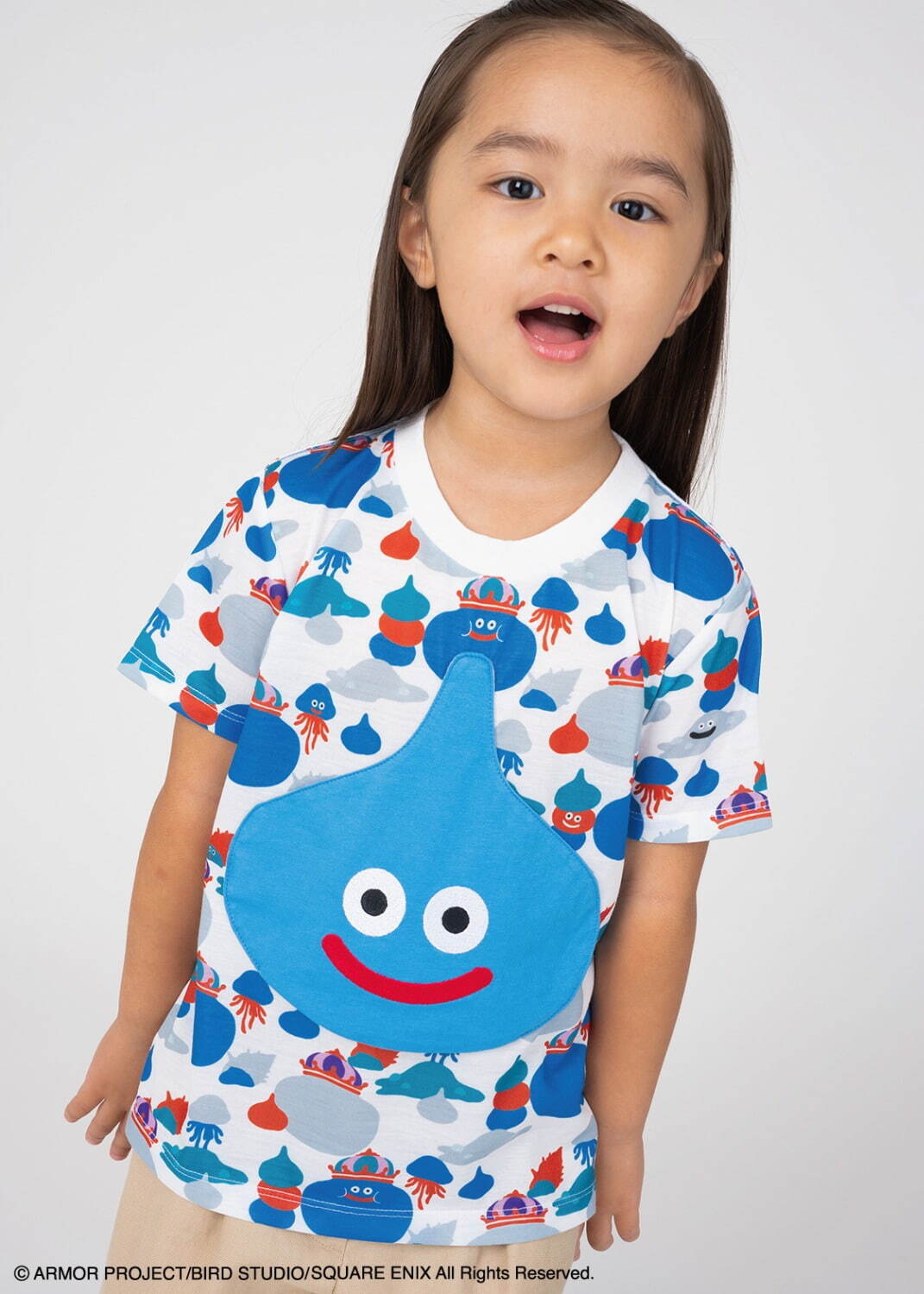 グラニフ『ドラゴンクエスト』コラボ新作、スライムが眠る“ラリホー”Tシャツやホイミンバッグ - ファッションプレス