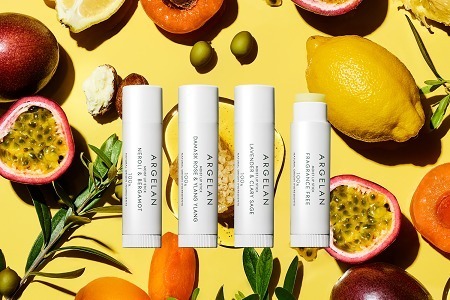 アルジェラン22年秋コスメ、うるおい感UPのリップスティック＆保湿リップベースのカラーリップ