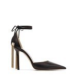 レディースパンプス特集、人気ハイブランドの高級ヒール＆履きやすいフラットシューズも｜写真2