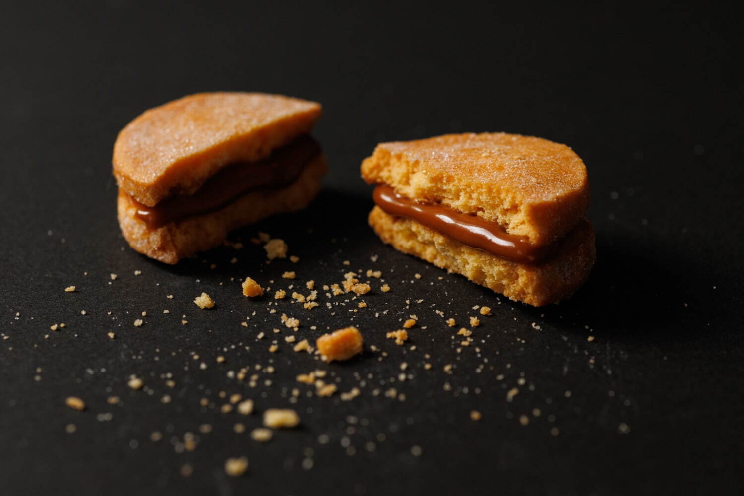 「ブラウンチーズブラザー」甘酸っぱい“ブラウンチーズ”のクッキーサンド、限定ショップが羽田空港に｜写真1