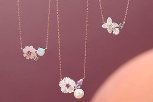 ブルーム22年秋の新作、誕生花と誕⽣⽇⽯の“お守り”ネックレスやコスモスジュエリー