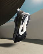 東京デザインスタジオ ニューバランス新スニーカー、鮮やかなブルーの“むき出し”メッシュアッパー｜写真6