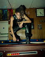 ドクターマーチン×ザ・グレート・フロッグのシューズ、ハードなハーネス付き厚底ブーツ｜写真3