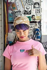 アナ スイのアーカイブがストリートウェアに！バタフライ刺繍入りチビTやヴィンテージ風スウェット｜写真18