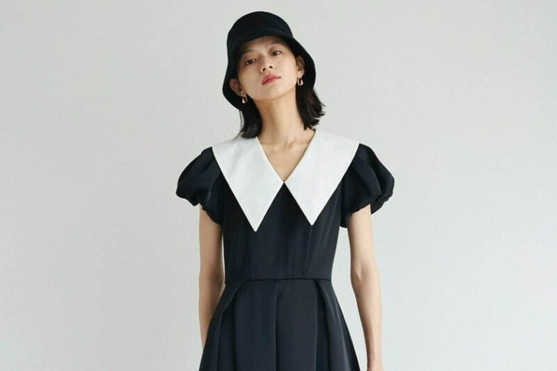 エコ｜スナイデル22年秋の新作、クラシカルな襟付きワンピ＆“後ろ姿まで美しい”花柄ドレス