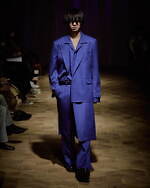 アポクリファの新作、鮮やかに仕上げたショールカラージャケットや草花モチーフのニット｜写真32