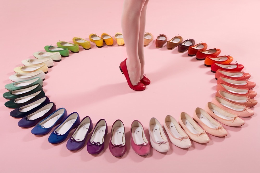 レペットのシューズセミオーダー「アトリエレペット」京都で、約100種類のカラーから配色をセレクト