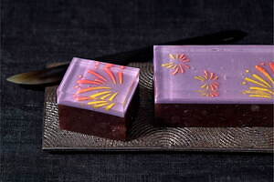 鶴屋吉信(tsuruyayoshinobu) 華華火(はなはなび)｜写真1
