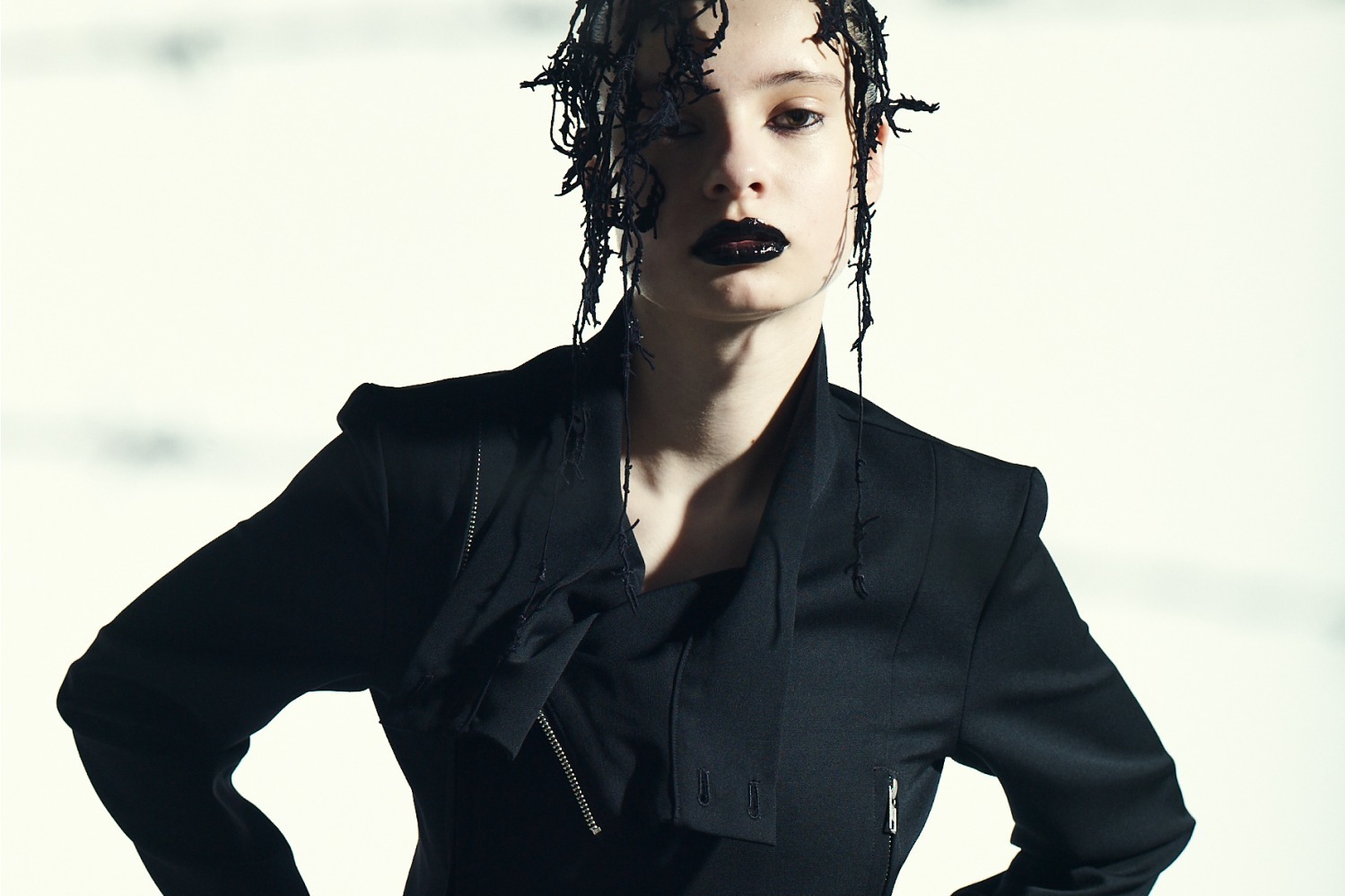 ライダース｜リミ フゥ22年秋冬新作、ギャバジン×ファスナーの変形ライダースジャケットやウールガーゼのドレス