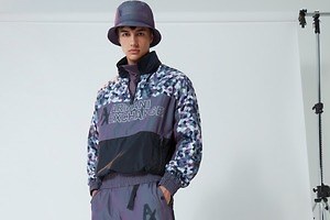 A|X アルマーニ エクスチェンジ22年秋冬”幾何学模様”アノラック＆チェックのプリーツスカート