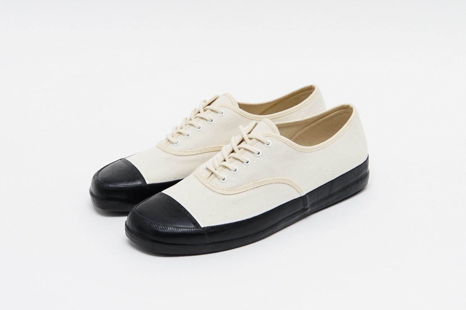 OXFORD SNEAKERS 28,600円