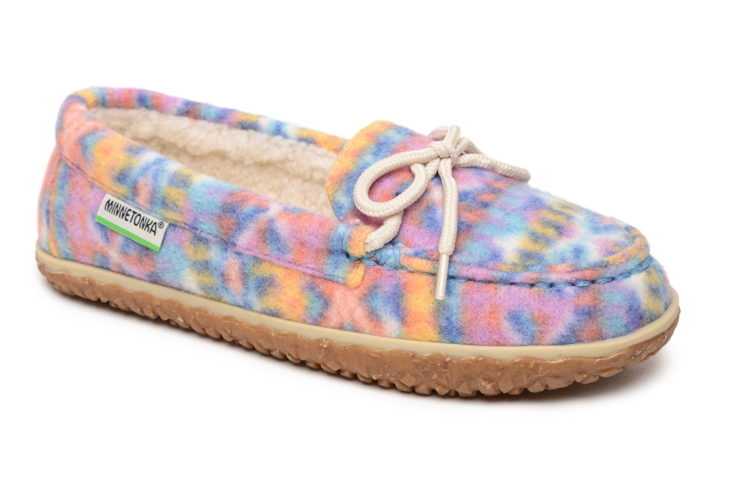 ミネトンカ22年秋冬の新作シューズ、“カラフル”モカシンや“もこもこ”ボアスリッパ