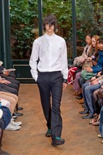 オドラデック(ODRADEK)、2010-2011年秋冬シーズンコレクション｜写真2