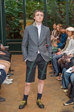 オドラデック(ODRADEK)、2010-2011年秋冬シーズンコレクション｜写真4