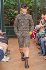 オドラデック(ODRADEK)、2010-2011年秋冬シーズンコレクション｜写真5