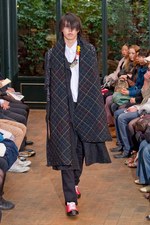 オドラデック(ODRADEK)、2010-2011年秋冬シーズンコレクション｜写真20