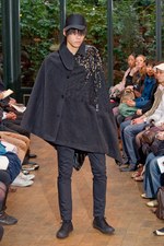 オドラデック(ODRADEK)、2010-2011年秋冬シーズンコレクション｜写真22