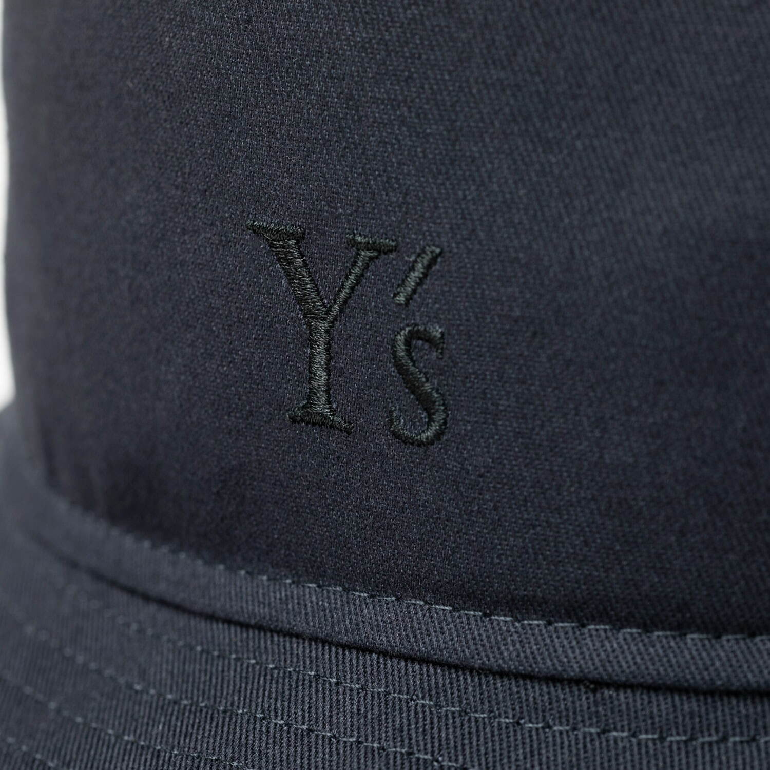 Y’s ×ニューエラ、カラーバリエーション豊富なキャップ＆Y’sロゴ入りバケットハット｜写真29