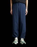 ミタスニーカーズ × ユナイテッドアローズ＆サンズ、スニーカーと合わせる軽やかパンツ - 天然色で｜写真1