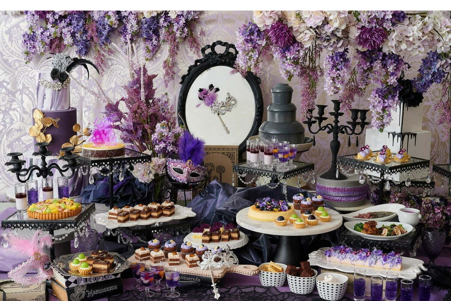 ぶどう｜“仮面舞踏会×バイオレットカラー”テーマのハロウィンスイーツビュッフェ、ザ ストリングス 表参道で