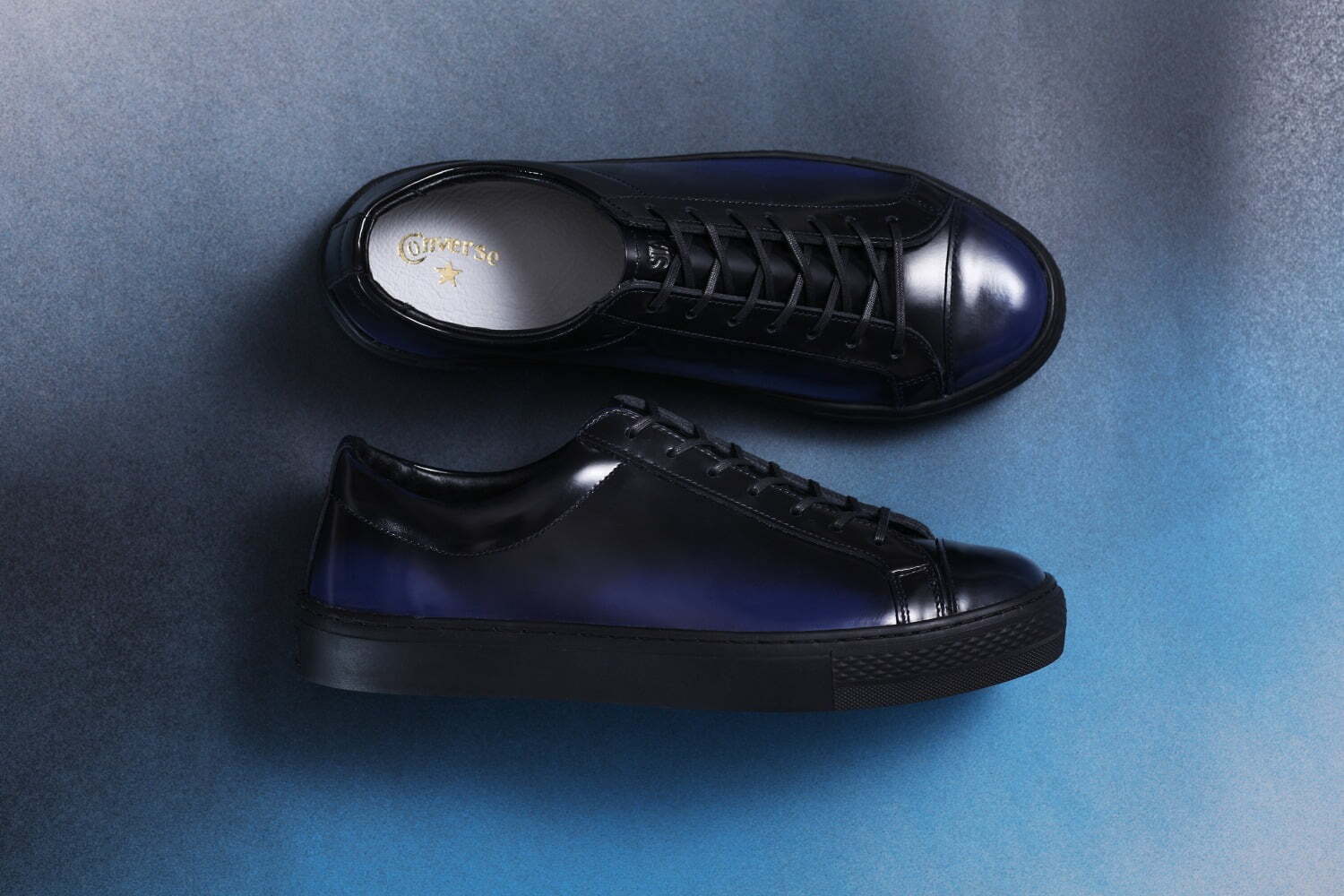 コンバース新作、経年変化を楽しむ“アドバンティックレザー”シューズ＆スエード素材プレミアムスニーカー