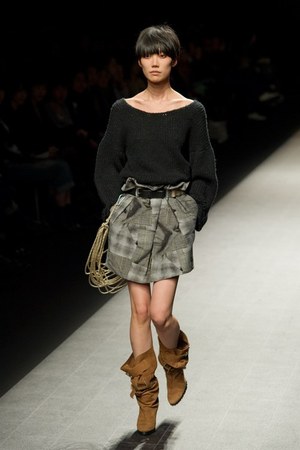 ミハラヤスヒロ(MIHARA YASUHIRO)、2010-2011年秋冬コレクション｜写真12
