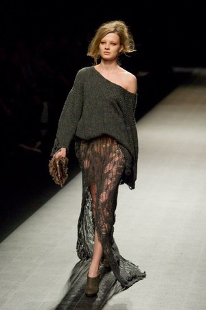 ミハラヤスヒロ(MIHARA YASUHIRO)、2010-2011年秋冬コレクション｜写真36