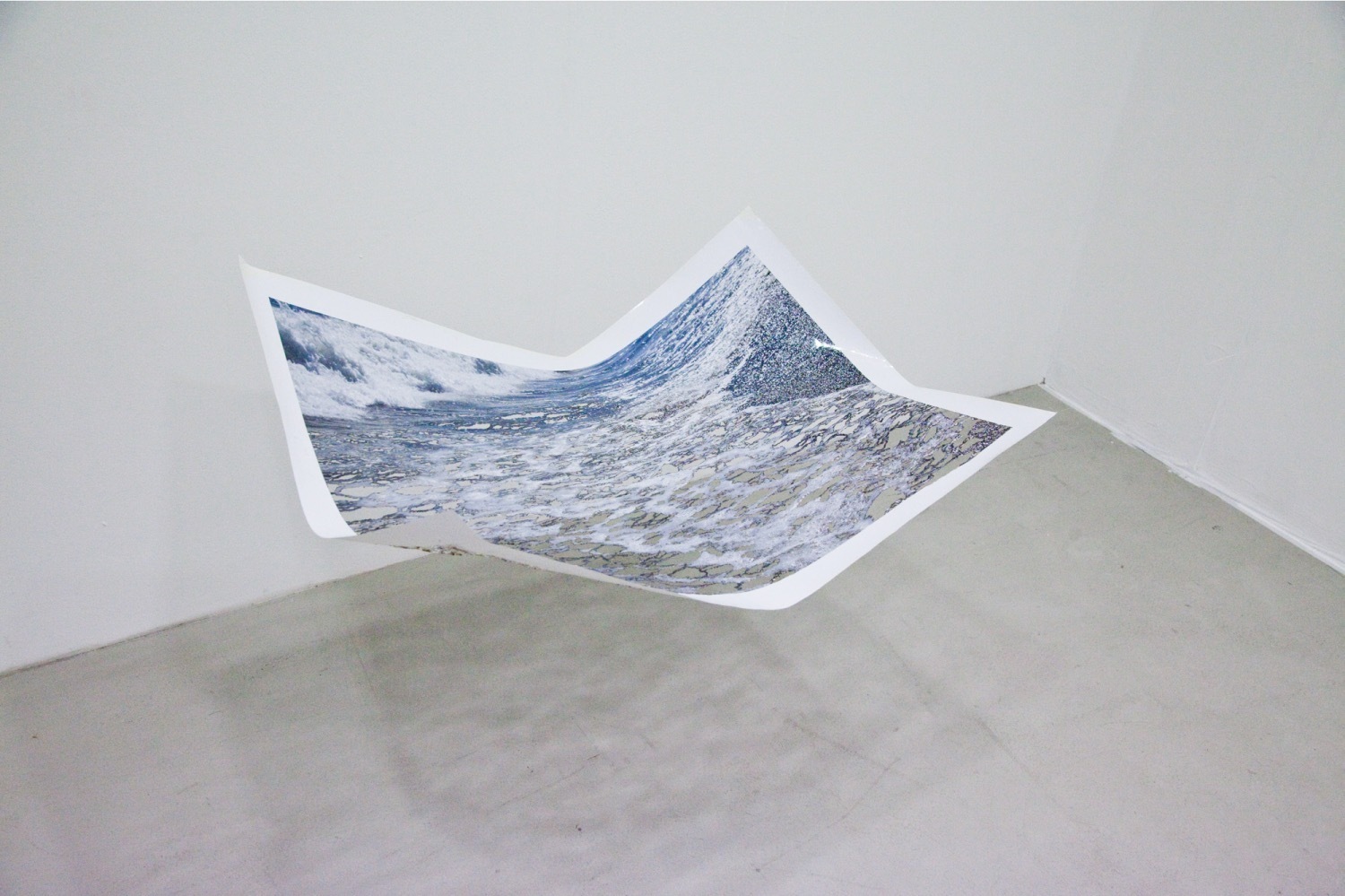 恵比寿ガーデンプレイス｜東京都写真美術館「日本の新進作家」展 - 写真・映像イメージの“肌理”に着目する5人の作家を紹介