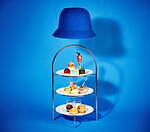 ニナ リッチ×ザ・リッツ・カールトン大阪のアフタヌーンティー、ファッション着想のカラフルスイーツ｜写真1