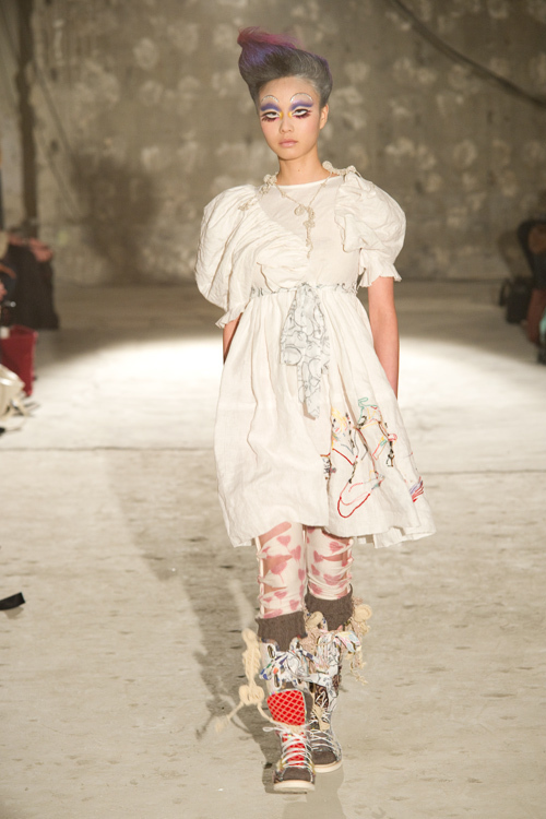 ノゾミ イシグロ オートクチュール(NOZOMI ISHIGURO Haute Couture) 2010-11年秋冬ウィメンズコレクション  - 写真6