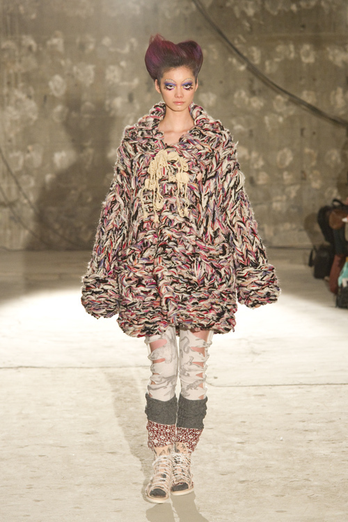 ノゾミ イシグロ オートクチュール(NOZOMI ISHIGURO Haute Couture) 2010-11年秋冬ウィメンズコレクション  - 写真25