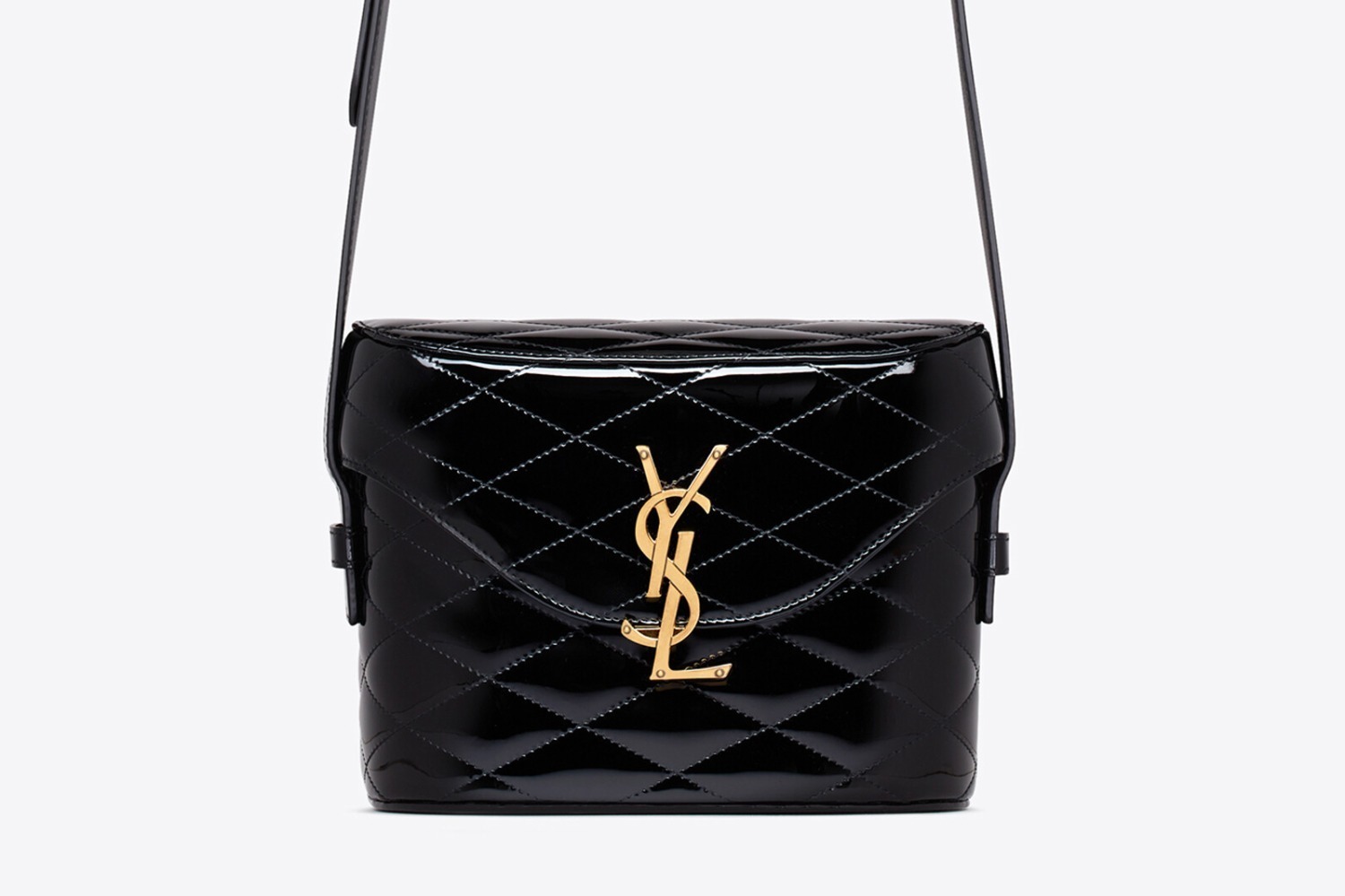 サンローラン新作バッグ「ジューン」輝くカサンドラロゴ×キルティングのボックスシルエット