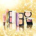 「2022年クリスマスコフレ特集」“予約必須”人気デパコス＆プチプラのおすすめコスメキット｜写真2