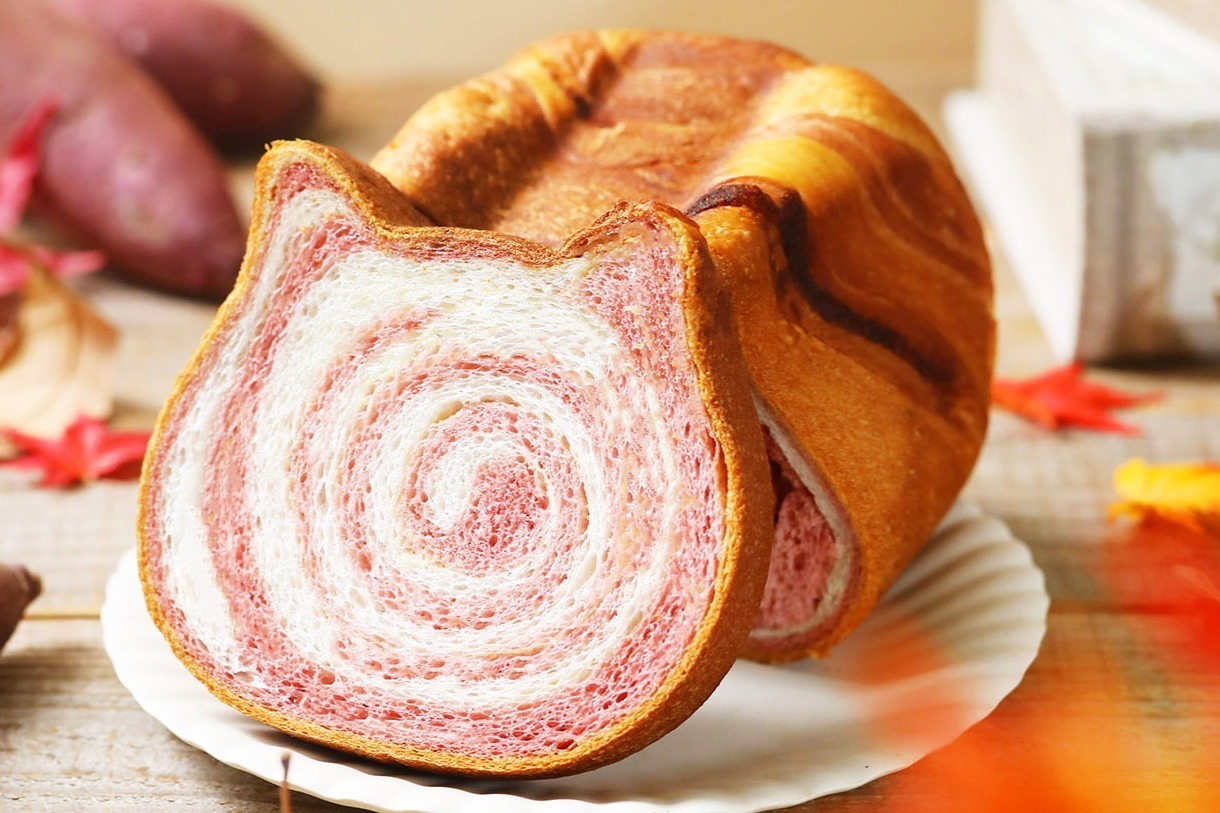 「ねこねこ食パン スイートポテト」“まるでスイートポテト”ねこ形高級食パンに秋フレーバー