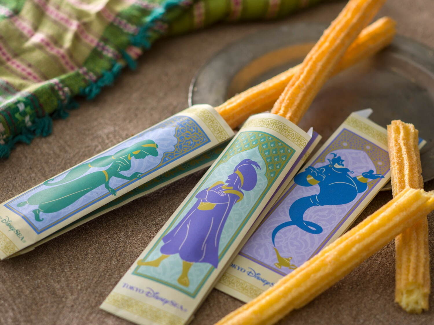 東京ディズニーシー みたらし チャイ の新チュロス ランドには ズートピア のポップコーンバケット ファッションプレス 東京ディズニーシー みたらし チャイ の新チュロス ランドには ズートピア のポップコーンバケット ファッションプレス
