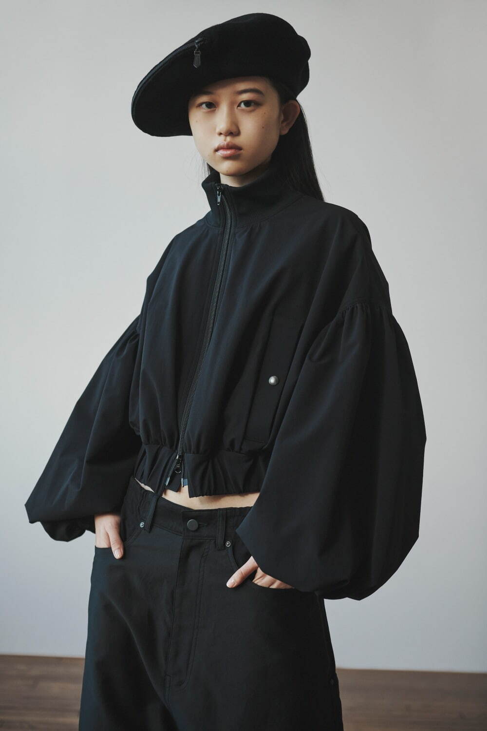 TASLAN NYLON DOUBLE CLOTH VOLUME SLEEVE BLOUSON 74,800円