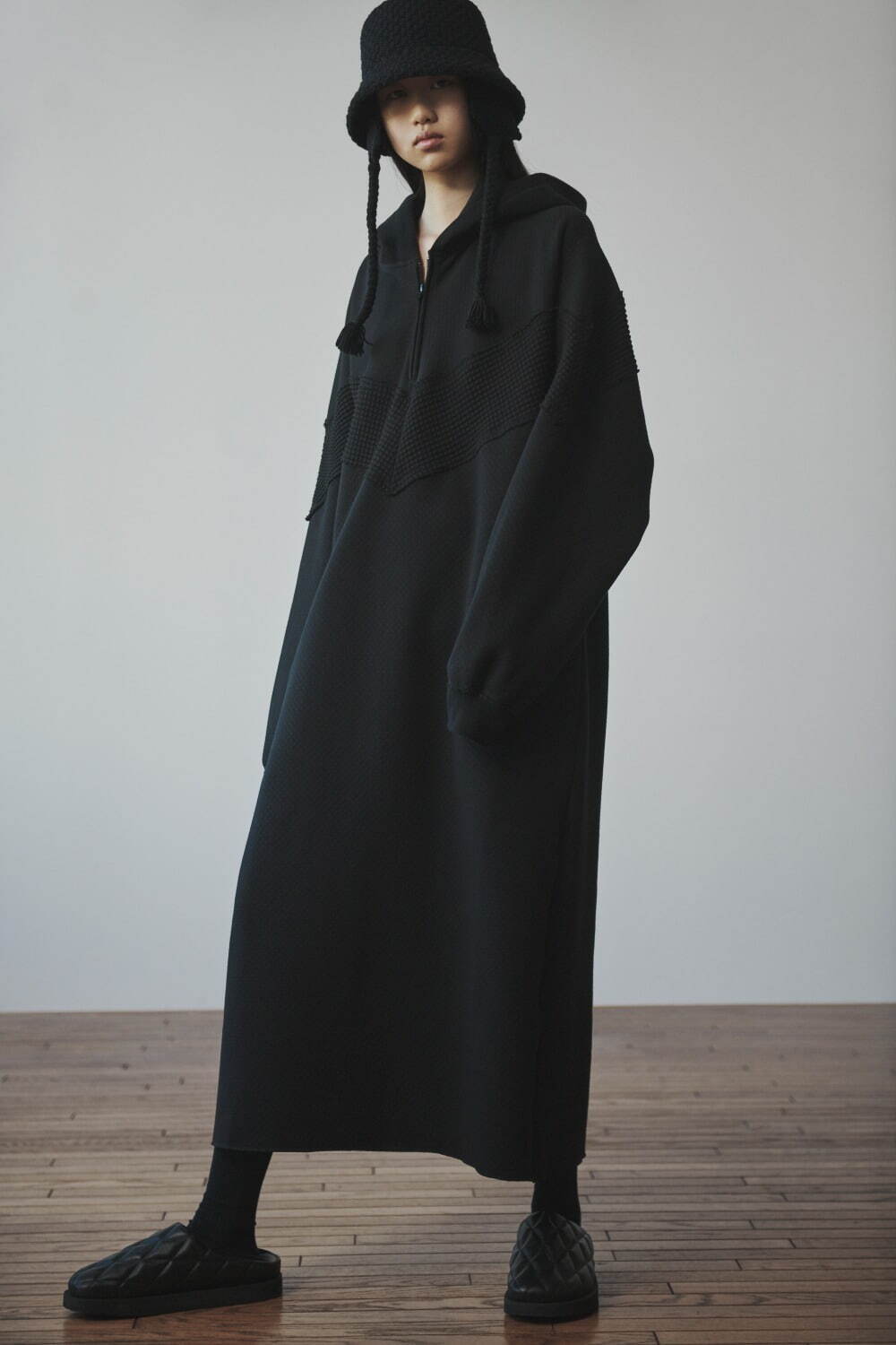 TINY DIAMOND QUILT HOODED LONG DRESS 66,000円