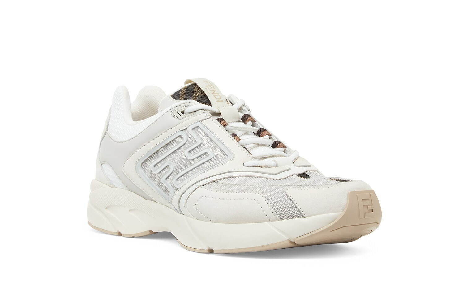 人気ハイブランドのおすすめメンズスニーカー[2022年秋冬]コーデに華やぎを添える高級シューズ｜写真6