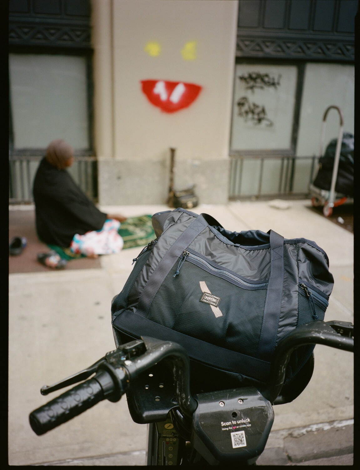 サタデーズ ニューヨークシティ×ポーターの新作バッグ、ドローストリング仕様のメッシュトートや巾着｜写真25