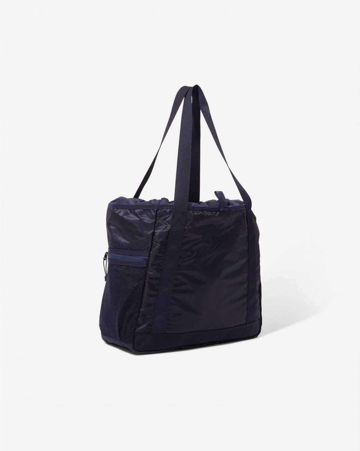 サタデーズ ニューヨークシティ×ポーターの新作バッグ、ドローストリング仕様のメッシュトートや巾着｜写真15