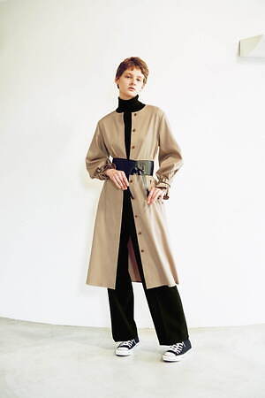 アクアスキュータム ホワイトレーベル(Aquascutum WHITE LABEL) 2022-23年秋冬ウィメンズコレクション  - 写真15