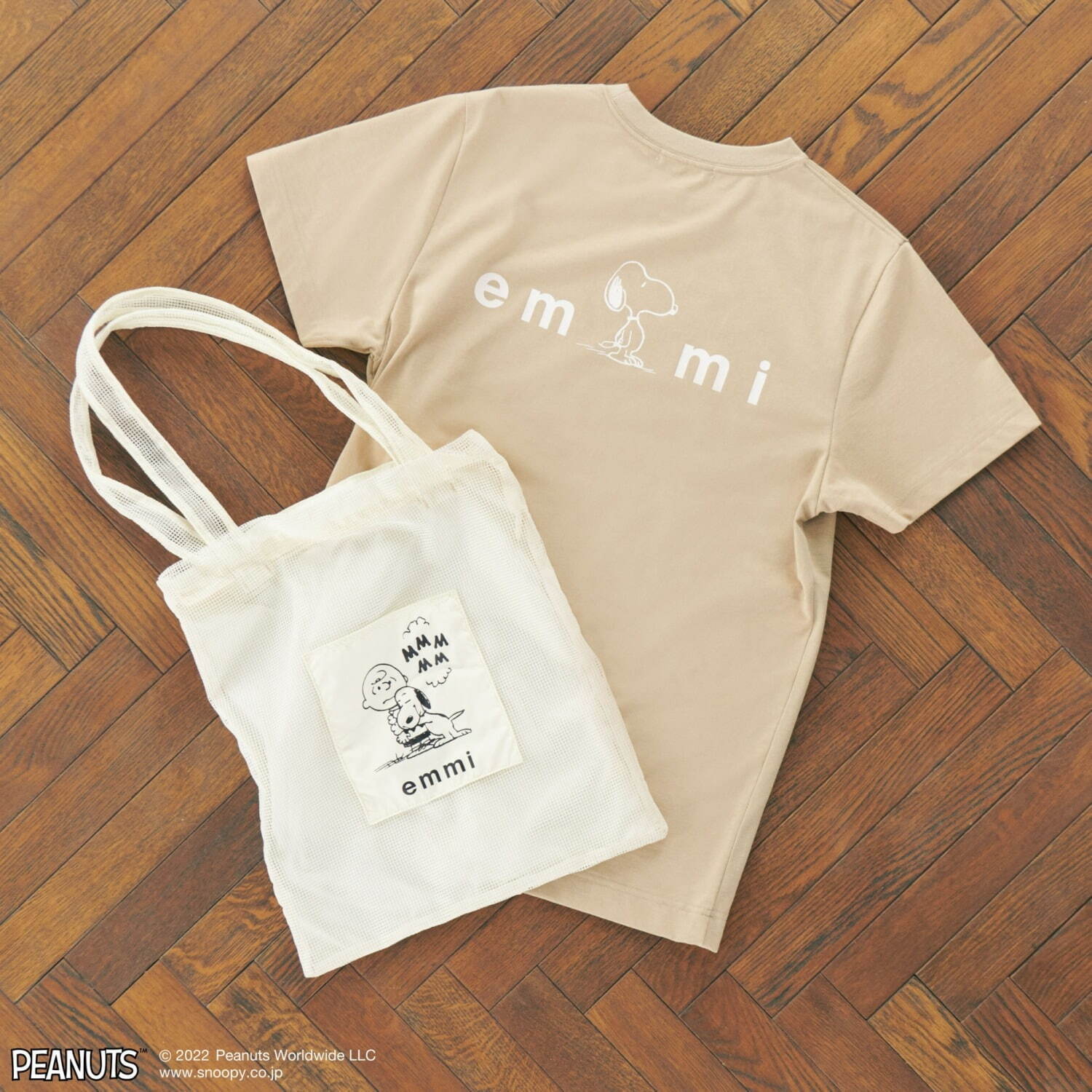 エミ「ピーナッツ」スヌーピーの限定コラボTシャツ＆トート