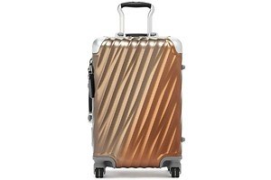 トゥミ22年秋の新作バッグ、“オンブレカラー”や“トワイライトカラー”のキャリーバッグなど